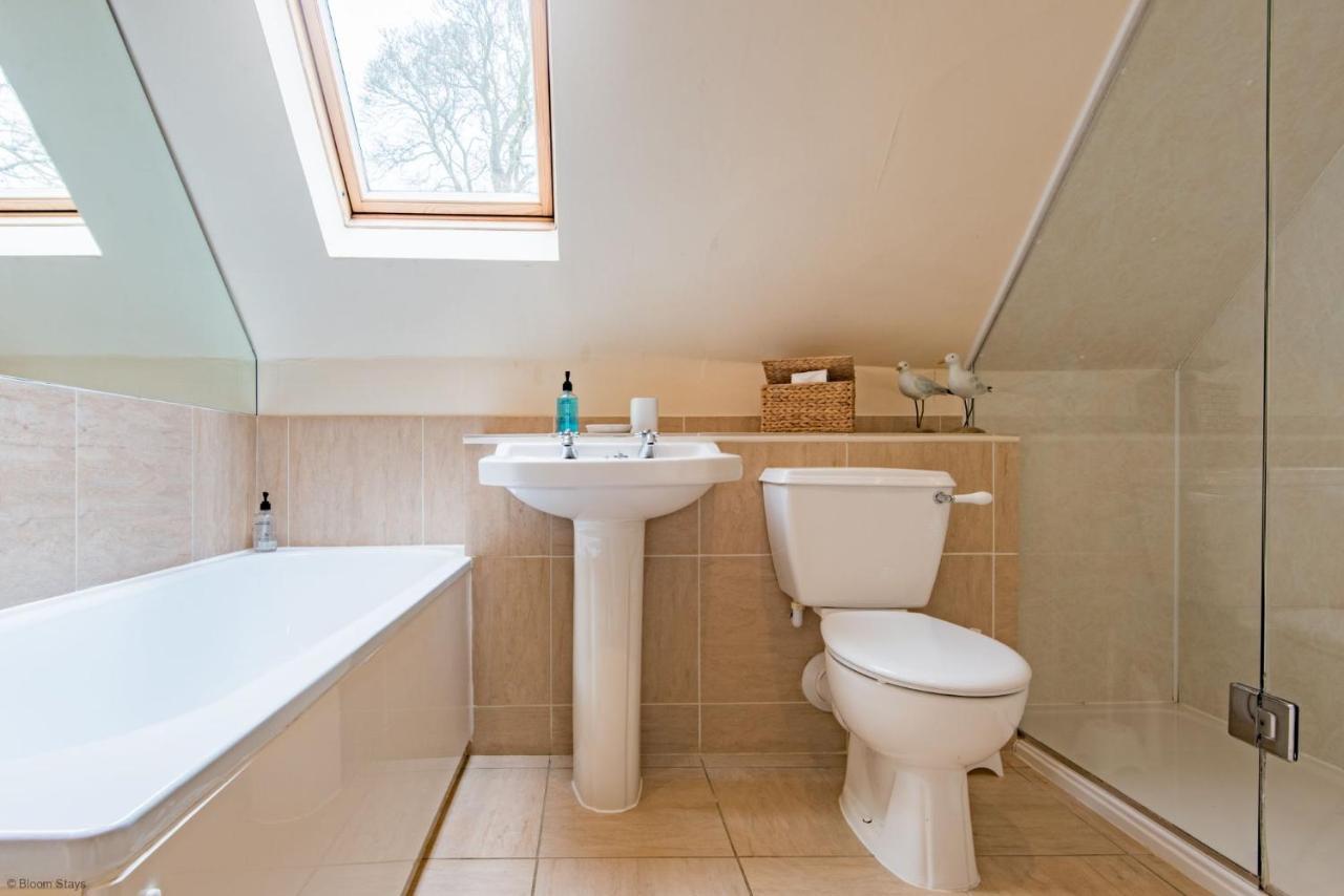 Hockley House By Bloom Stays Folkestone Exterior photo